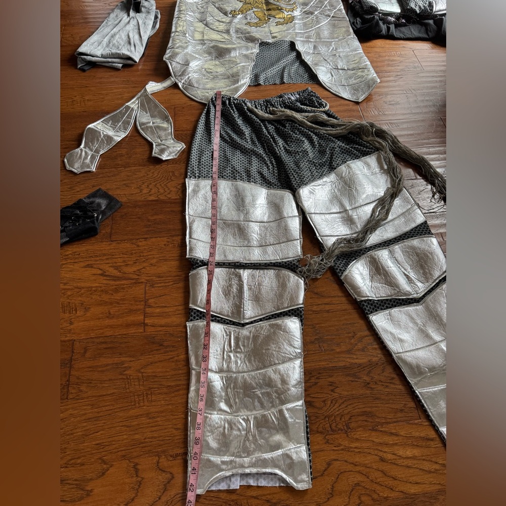 Spirit Silver Knight Costume Men’s size XXL - Picture 16 of 16